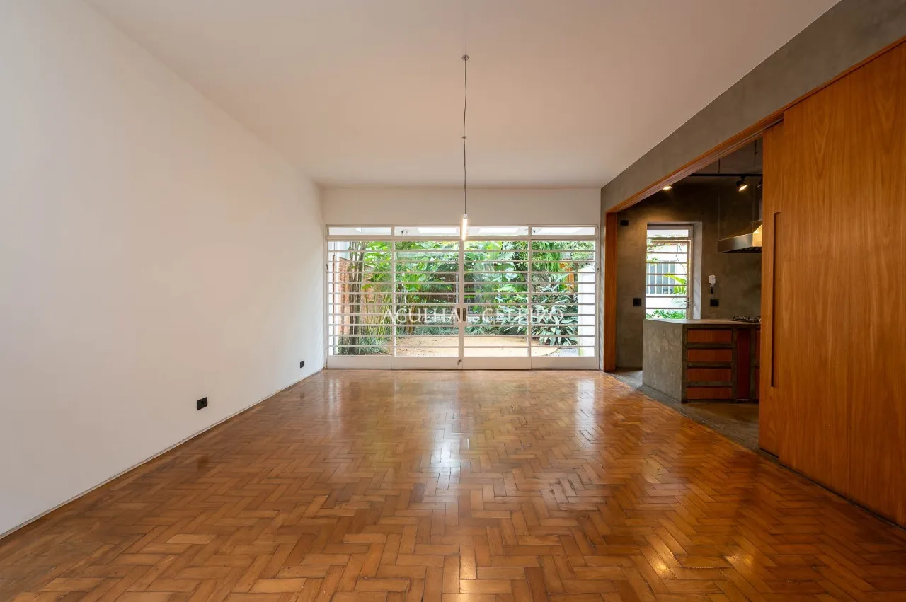 Casa charmosa com projeto contemporâneo e jardim encantador. – 22551