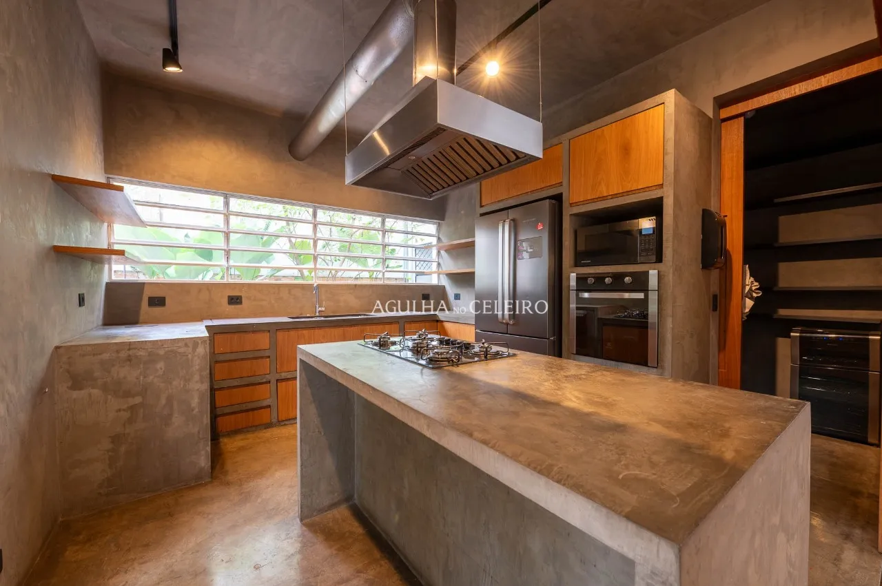 Casa charmosa com projeto contemporâneo e jardim encantador. – 22551