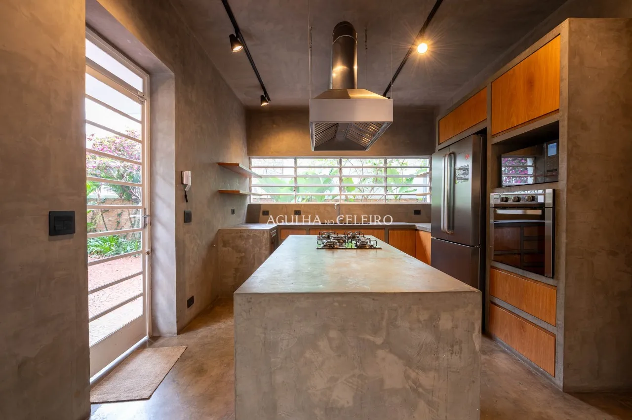 Casa charmosa com projeto contemporâneo e jardim encantador. – 22551