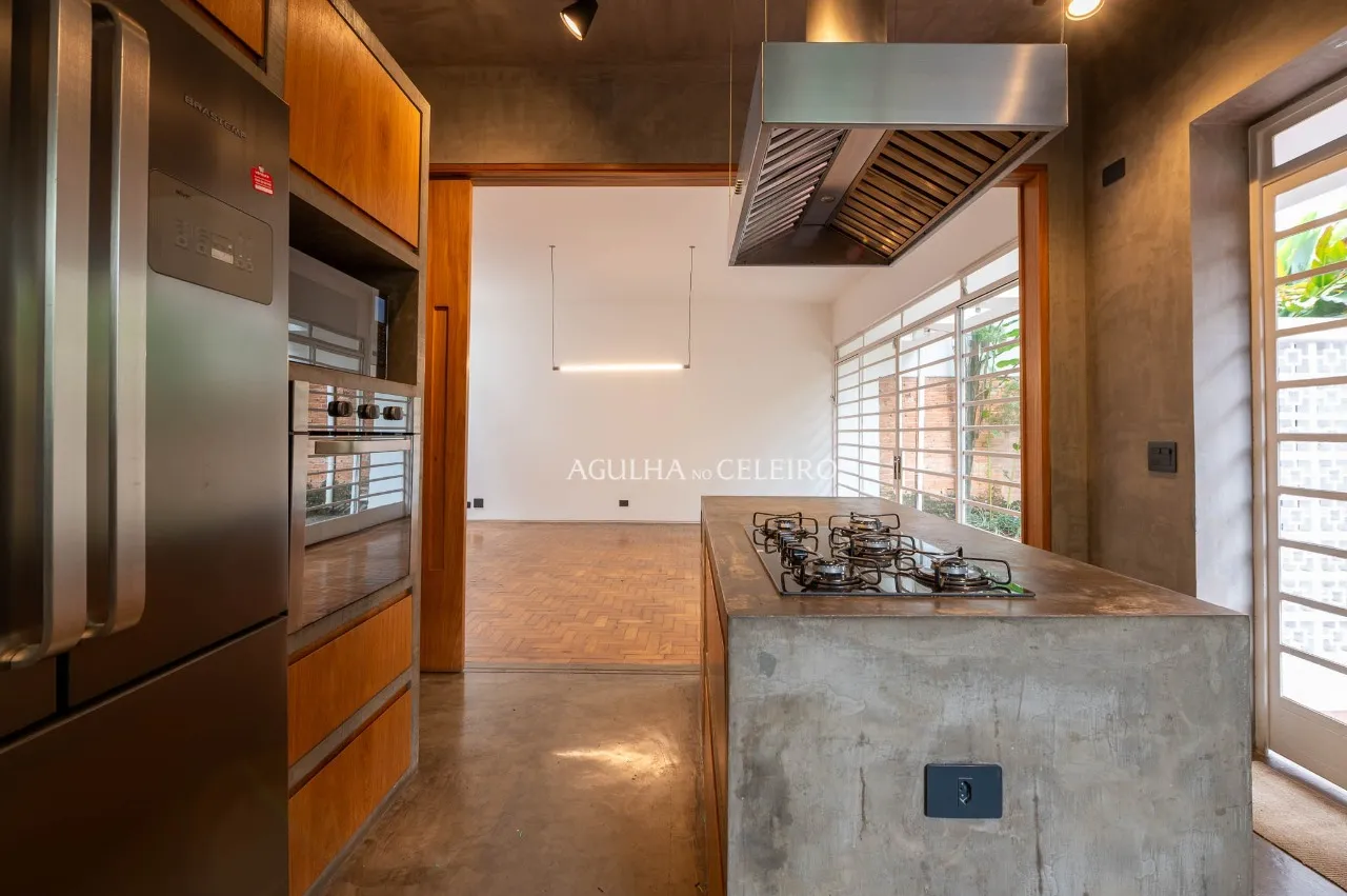 Casa charmosa com projeto contemporâneo e jardim encantador. – 22551