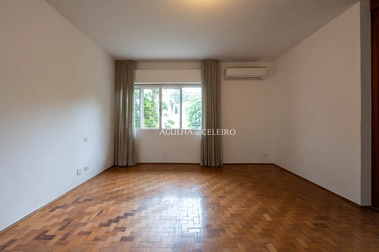 Casa charmosa com projeto contemporâneo e jardim encantador. – 22551