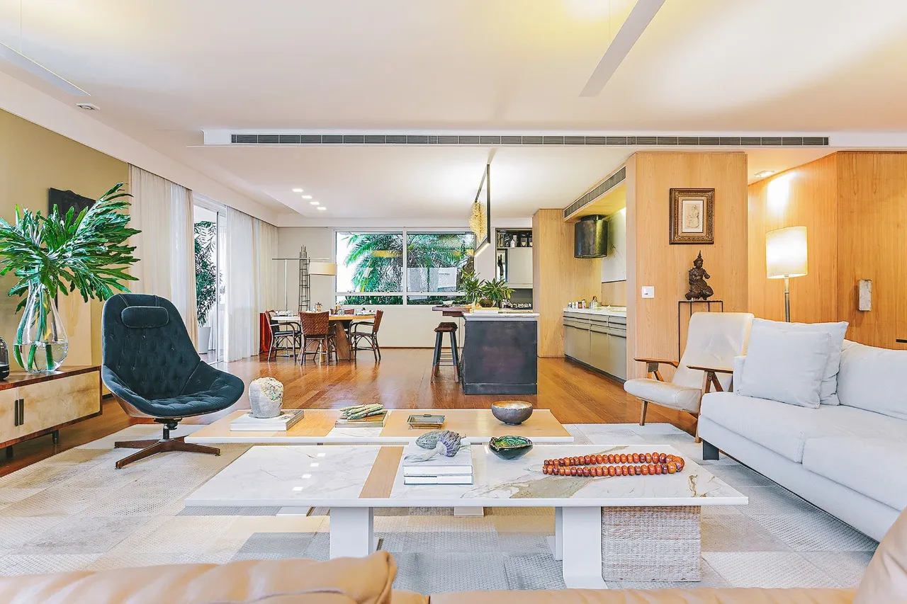 Living integrado à varanda e vista para a cidade, a passos do Parque do Povo – 22557