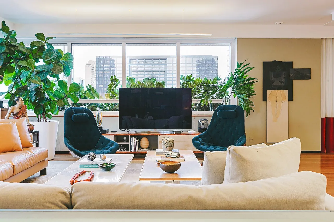 Living integrado à varanda e vista para a cidade, a passos do Parque do Povo – 22557