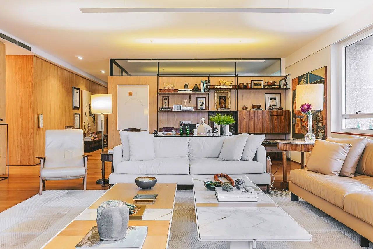Living integrado à varanda e vista para a cidade, a passos do Parque do Povo – 22557
