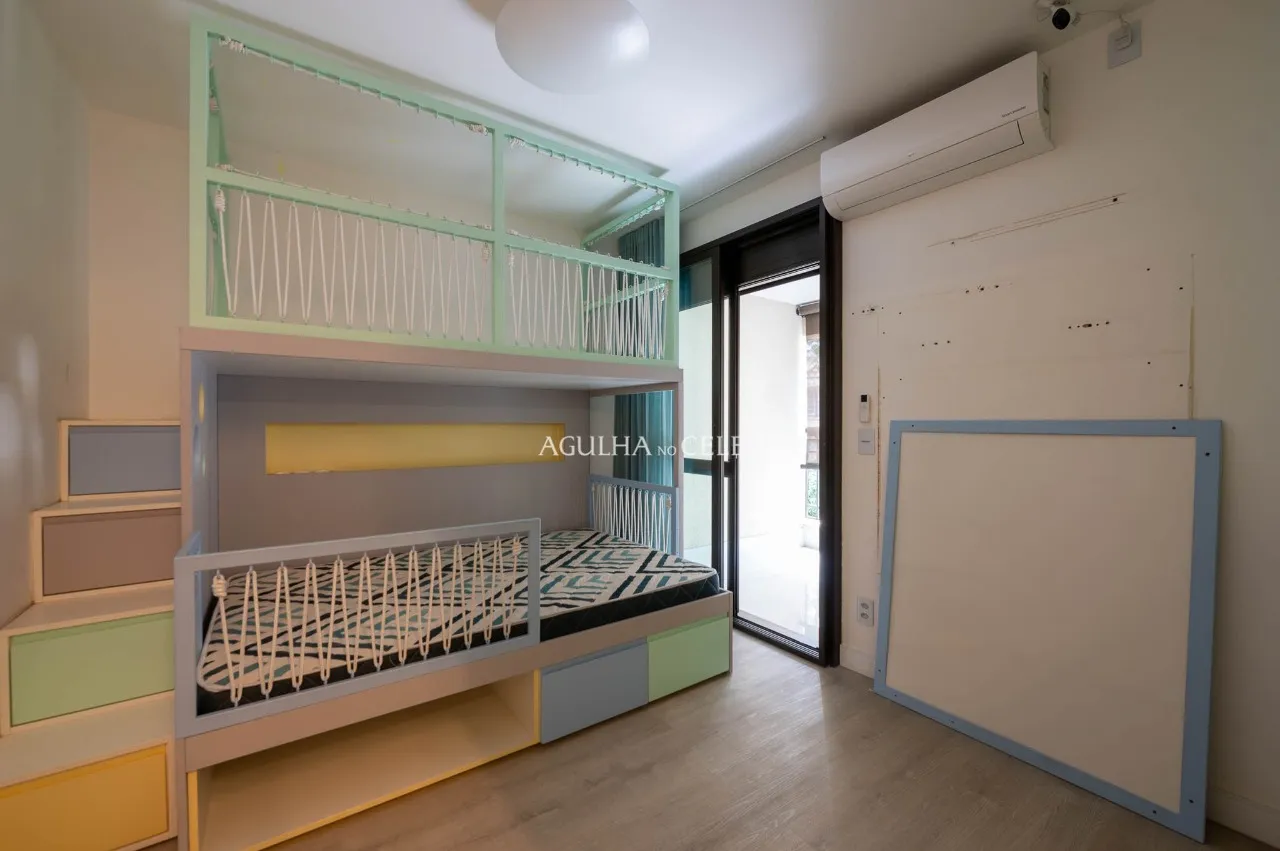 Lindo apartamento de 198m2 no Alto de Pinheiros. – 22570