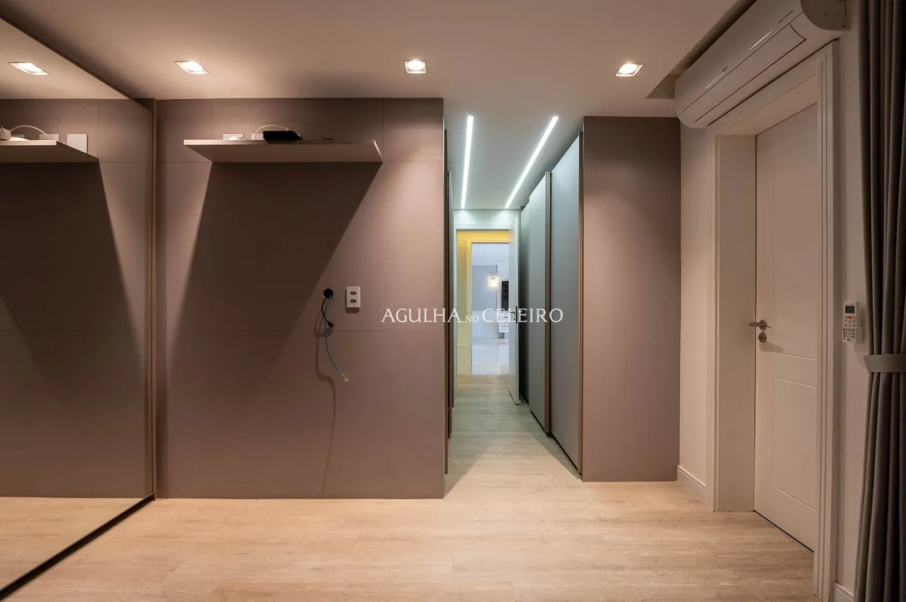 Lindo apartamento de 198m2 no Alto de Pinheiros. – 22570