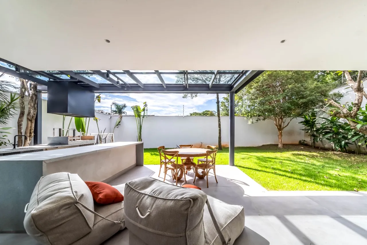 Casa com rooftop, muita luz natural e projeto com integração, para viver bem no Alto de Pinheiros. – 22572