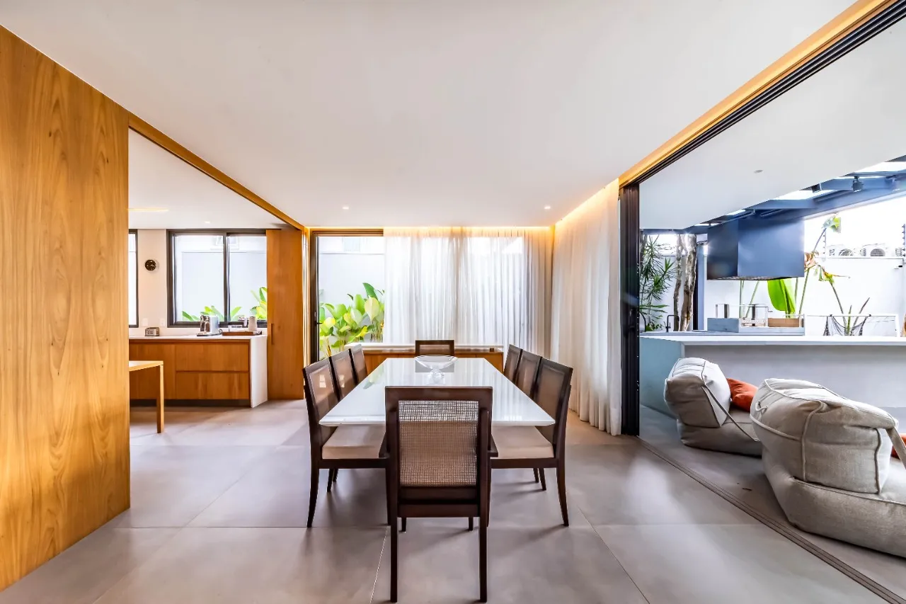 Casa com rooftop, muita luz natural e projeto com integração, para viver bem no Alto de Pinheiros. – 22572