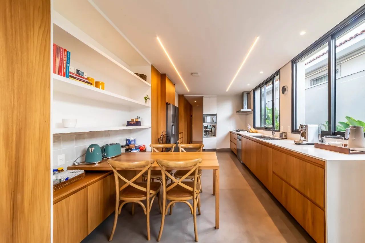 Casa com rooftop, muita luz natural e projeto com integração, para viver bem no Alto de Pinheiros. – 22572