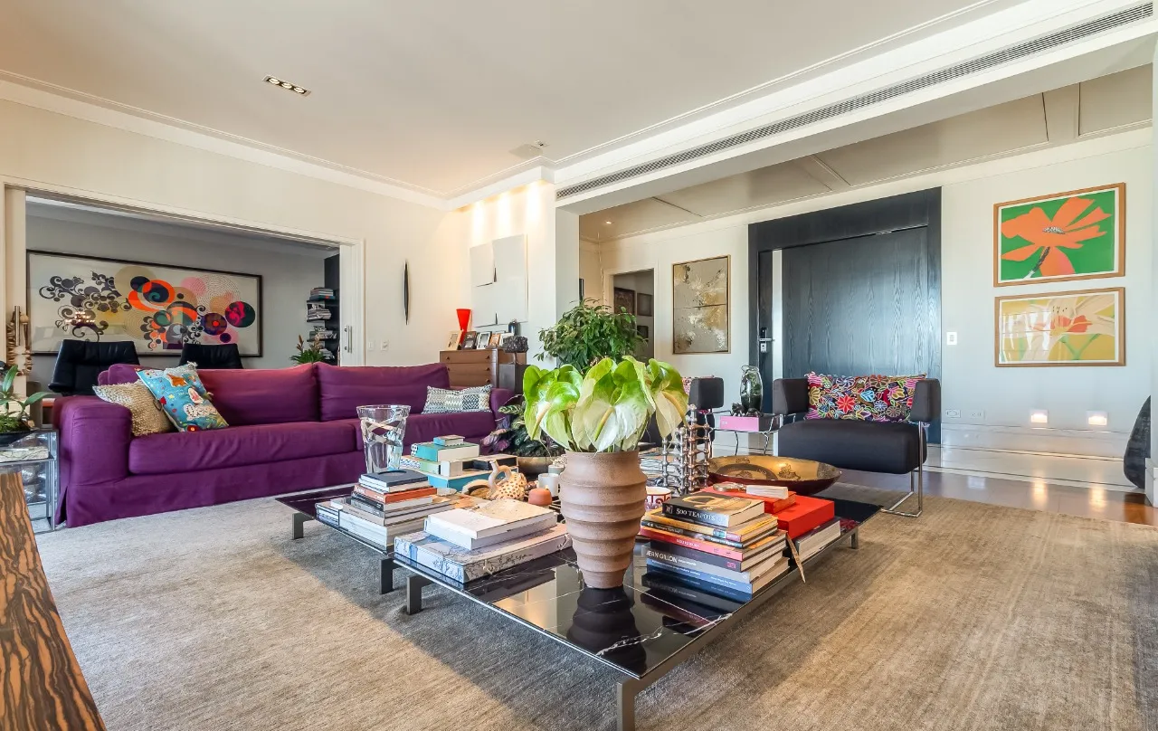 Apartamento com varanda ampla e uma vista que transforma a experiência de morar no Jardim Paulista. – 22573