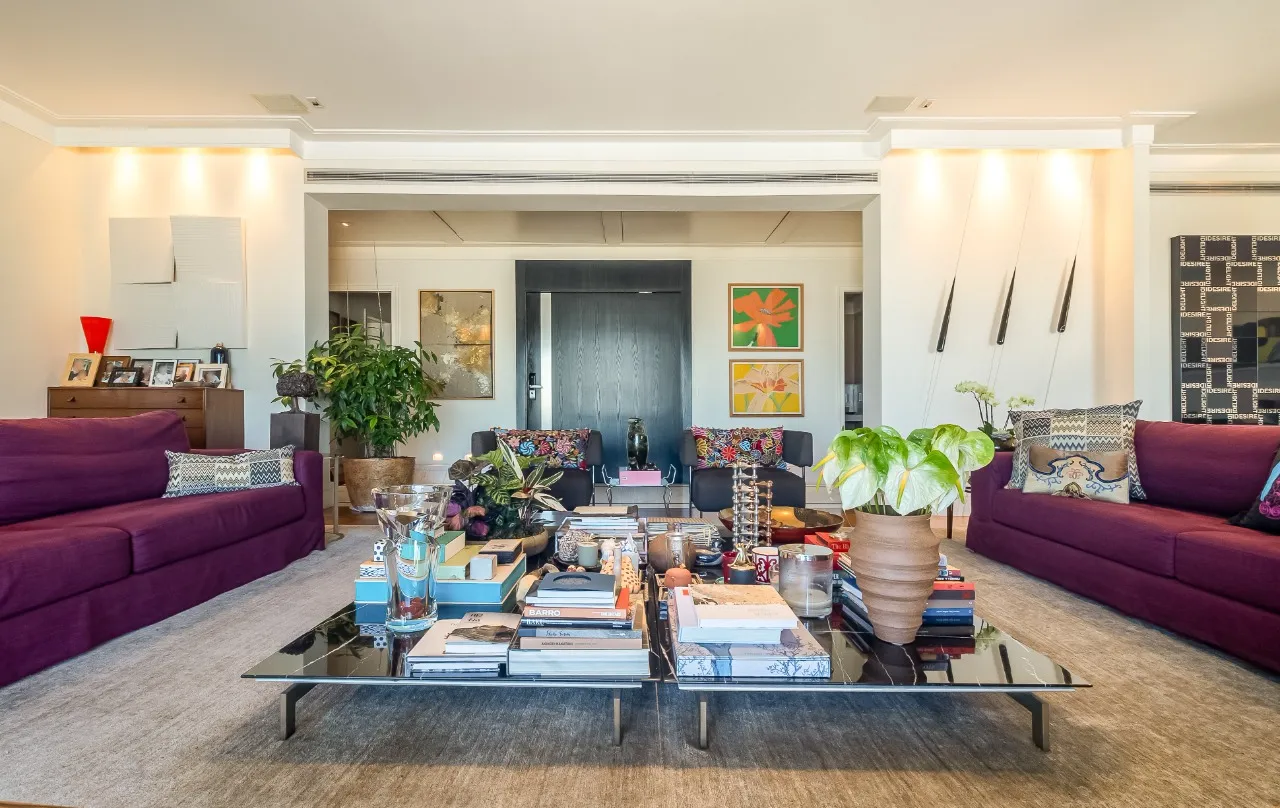 Apartamento com varanda ampla e uma vista que transforma a experiência de morar no Jardim Paulista. – 22573