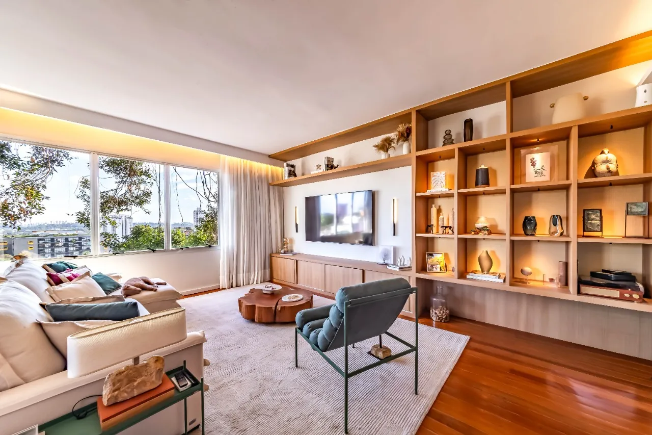 Vista verde eterna para contemplar. Espaços abertos e muita luz natural nessa casa na Vila Madalena. – 22576