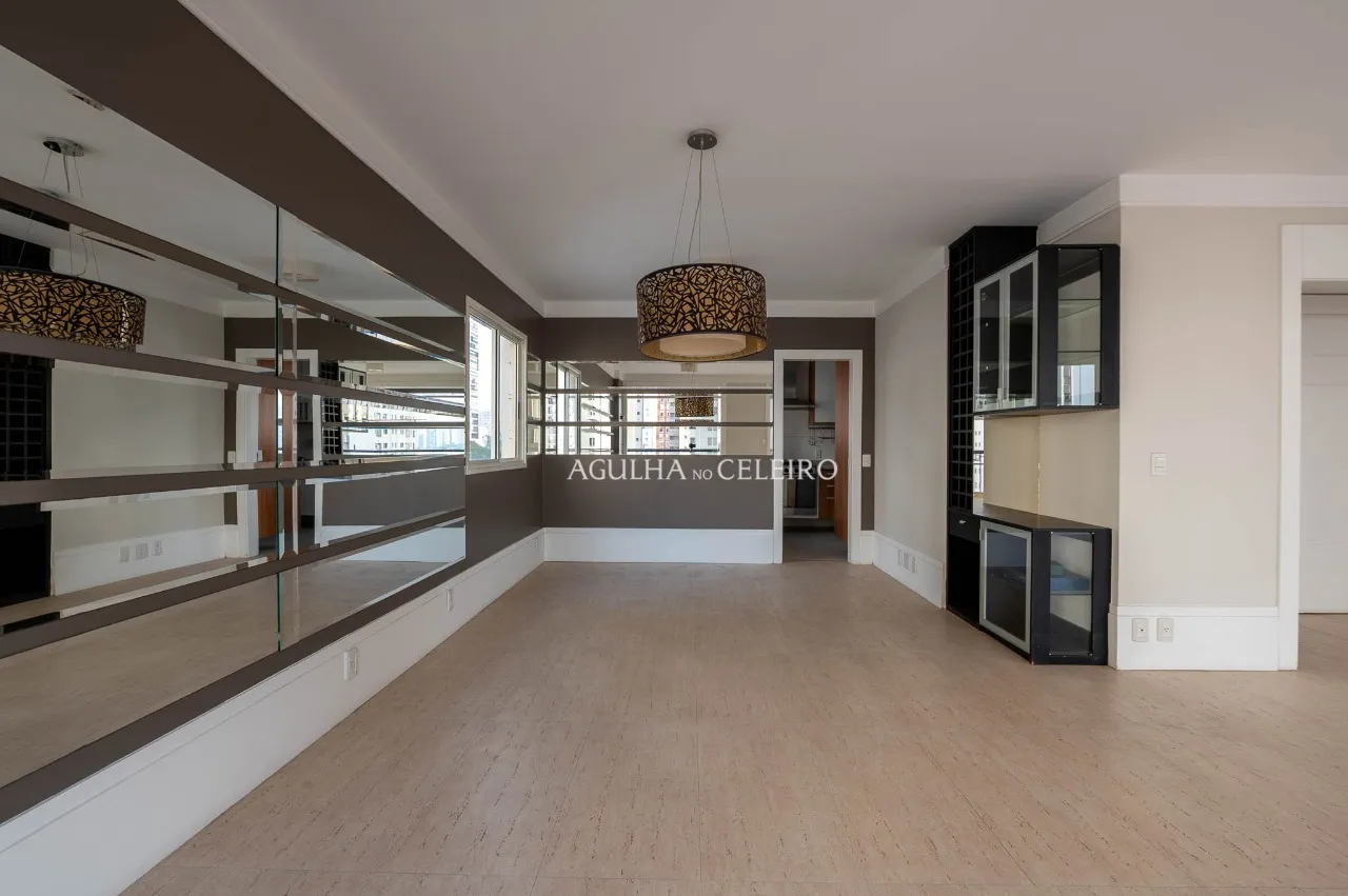 Localização premium, muita luz natural e um apartamento lindo e sofisticado. – 22583