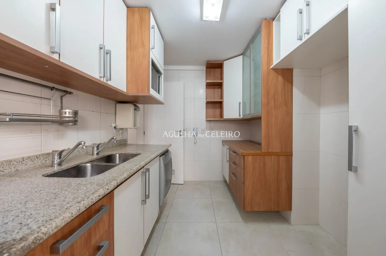 Localização premium, muita luz natural e um apartamento lindo e sofisticado. – 22583