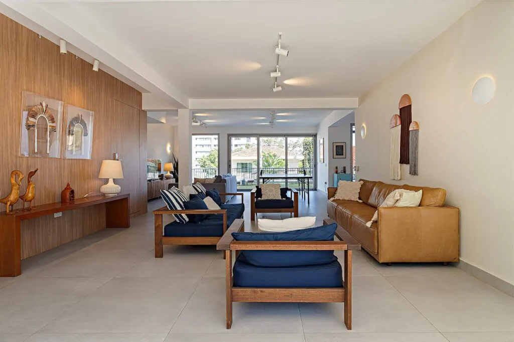 Casa reformada à venda em Alto de Pinheiros. – 22588