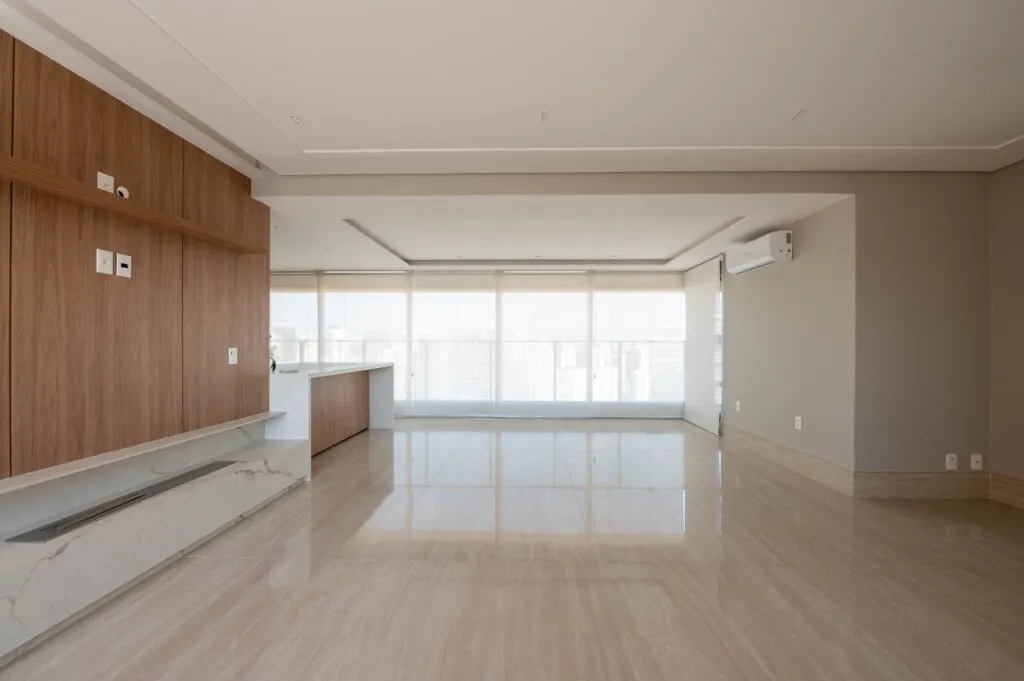 Apartamento sofisticado com vista panorâmica em localização privilegiada. – 22603