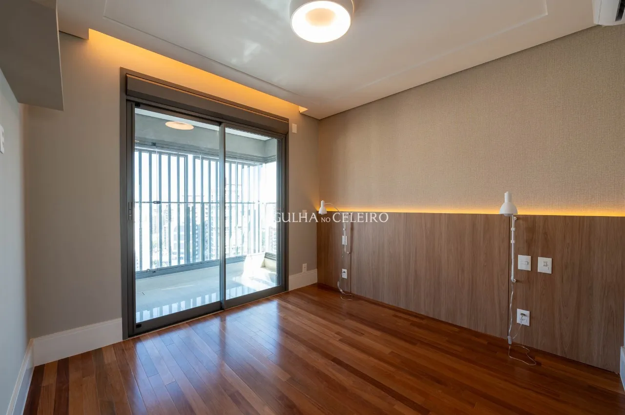 Apartamento sofisticado com vista panorâmica em localização privilegiada. – 22603