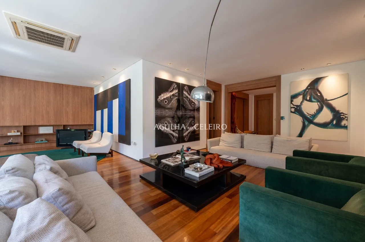 Casa reformada à venda no Jardim Paulistano. – 22604