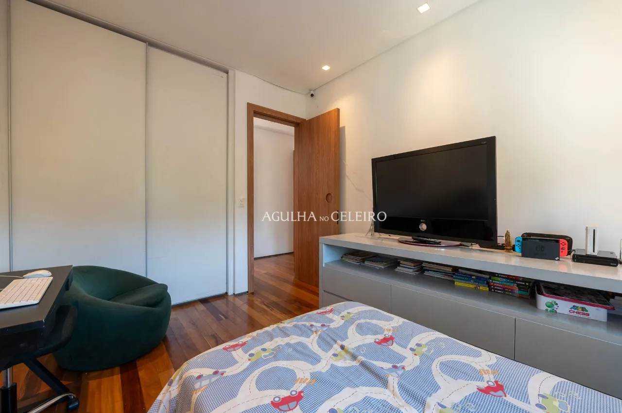 Casa reformada à venda no Jardim Paulistano. – 22604