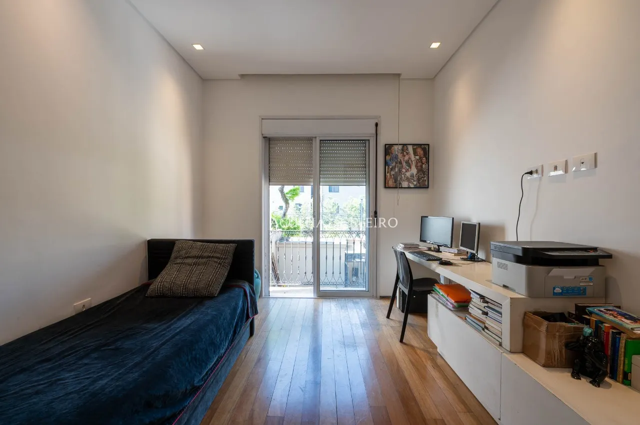 Casa reformada à venda no Jardim Paulistano. – 22604