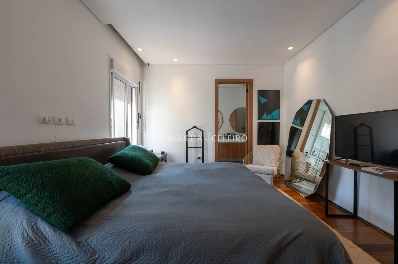 Casa reformada à venda no Jardim Paulistano. – 22604