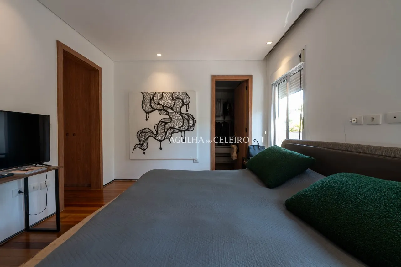 Casa reformada à venda no Jardim Paulistano. – 22604