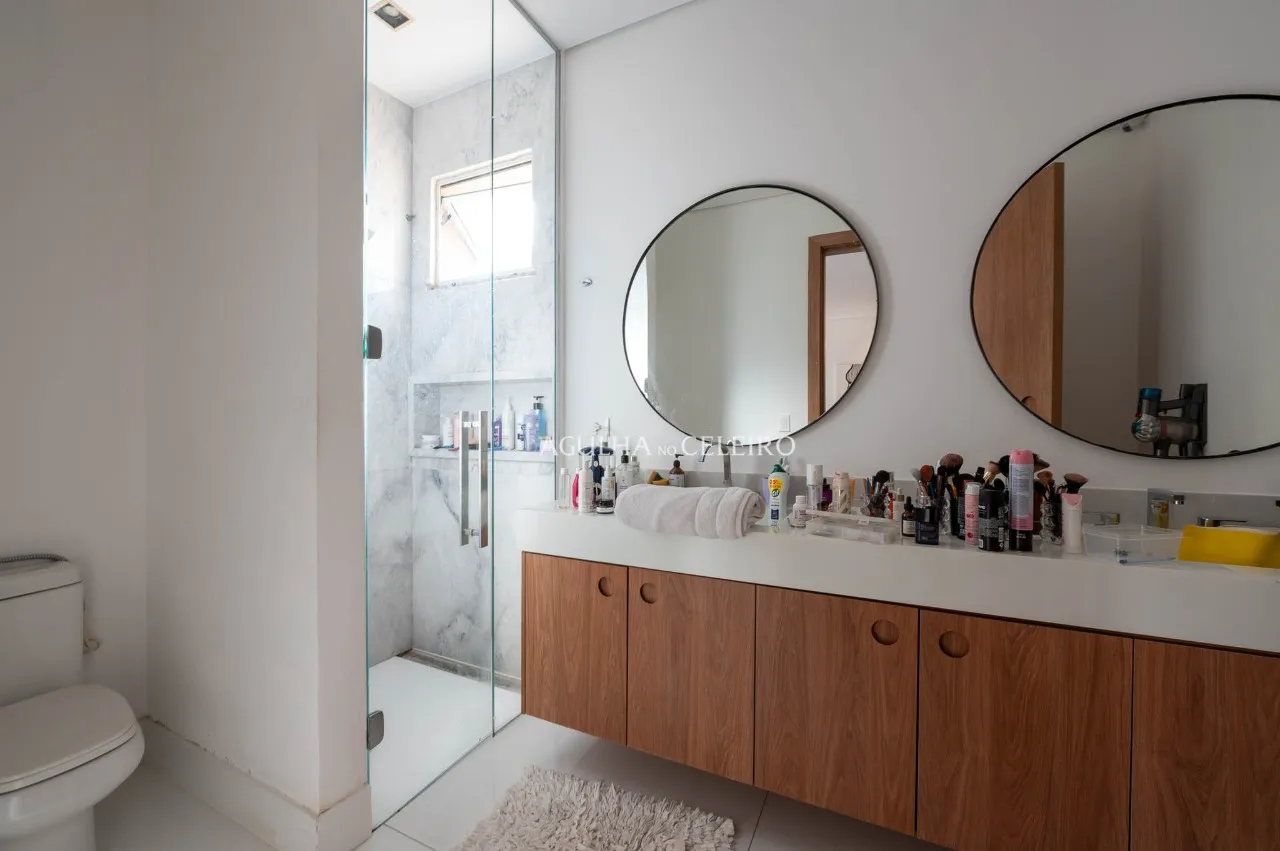 Casa reformada à venda no Jardim Paulistano. – 22604