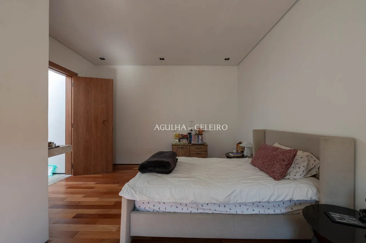 Casa reformada à venda no Jardim Paulistano. – 22604