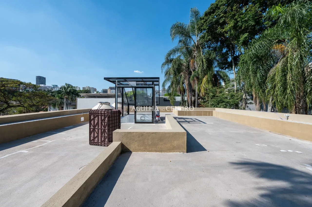 Casa reformada à venda no Jardim Paulistano. – 22604