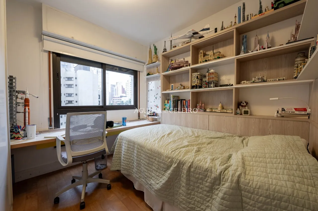 Apartamento com 3 Dormitórios (1 Suíte) e Quadra de Tênis no Itaim Bibi – 22606