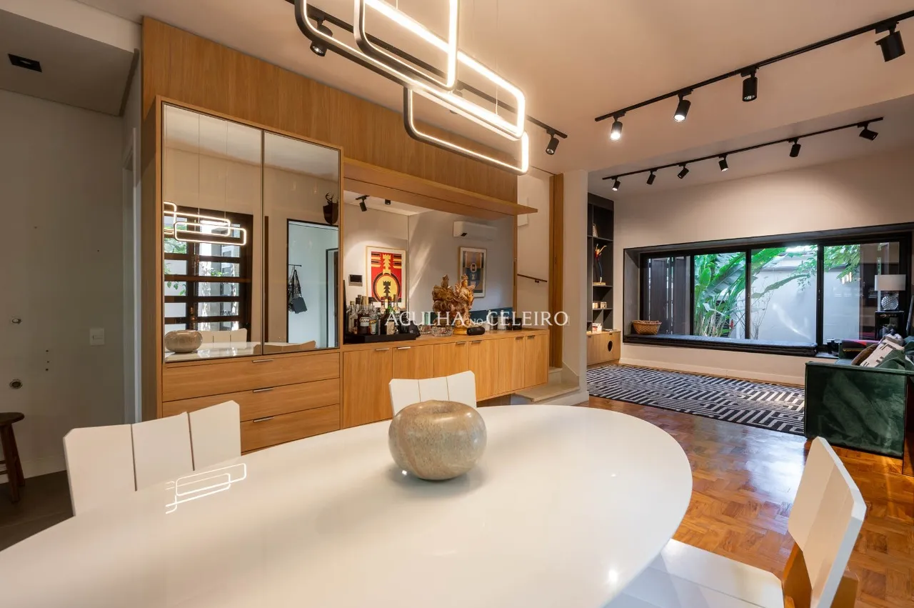 Casa ampla de 246 m² com 2 suítes na Vila Mariana – 22628