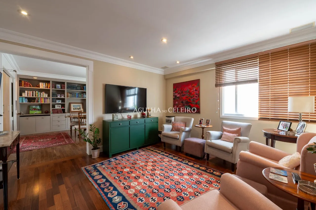 Apartamento reformado na Vila Nova Conceição – 22663