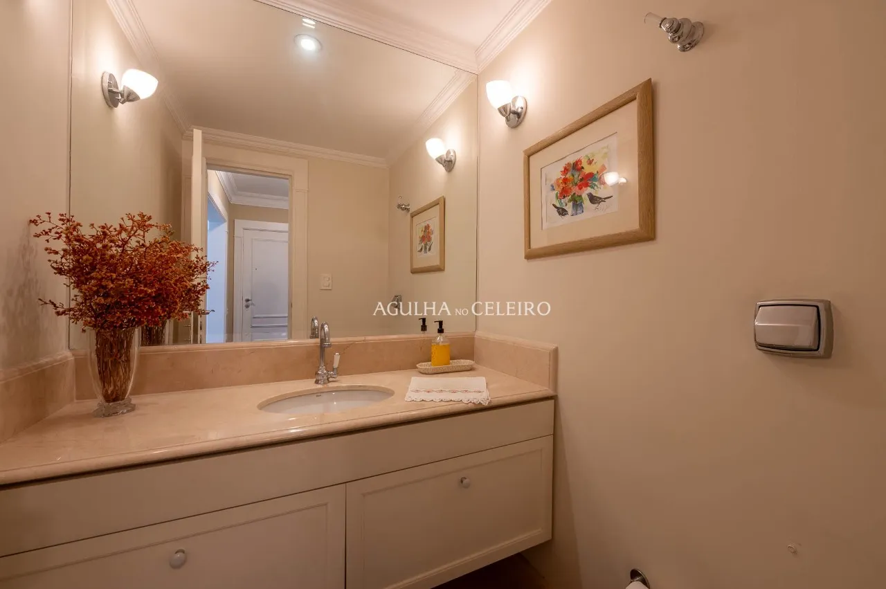 Apartamento reformado na Vila Nova Conceição – 22663