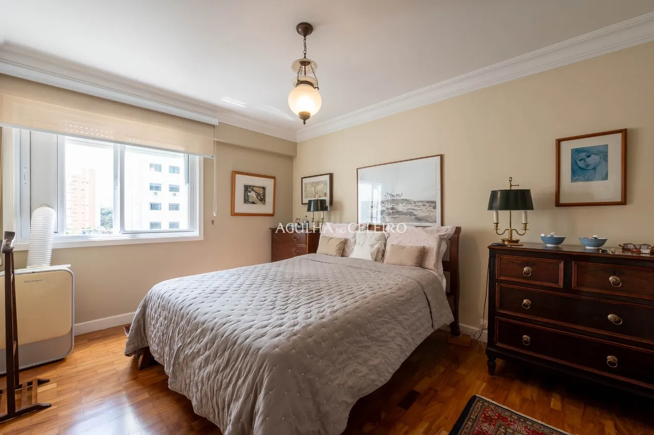 Apartamento reformado na Vila Nova Conceição – 22663