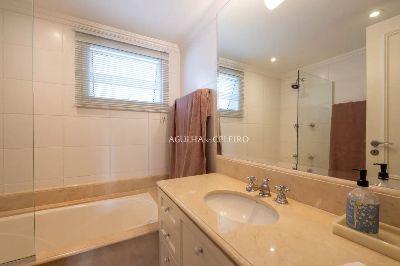 Apartamento reformado na Vila Nova Conceição – 22663