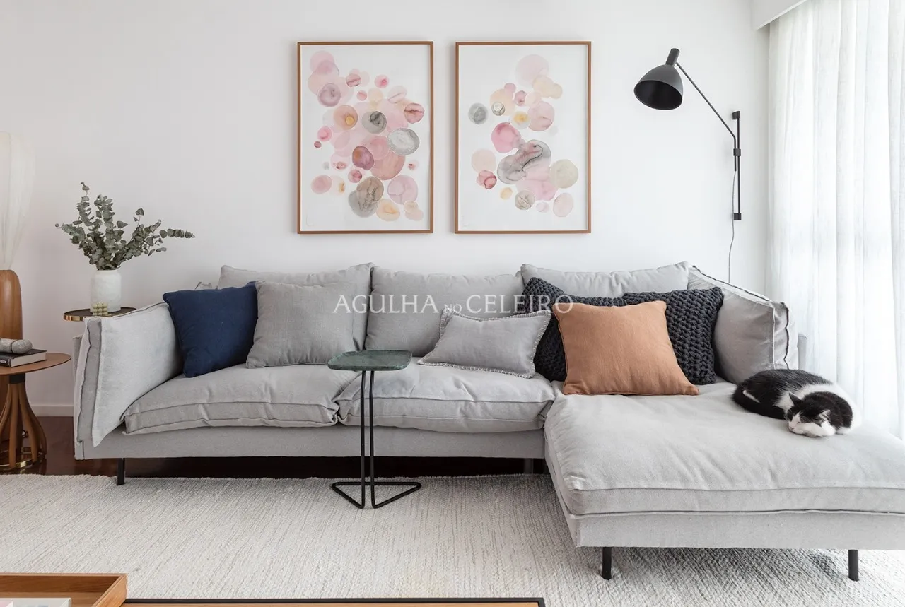 Reformado, andar alto e vista livre em Moema – 22693