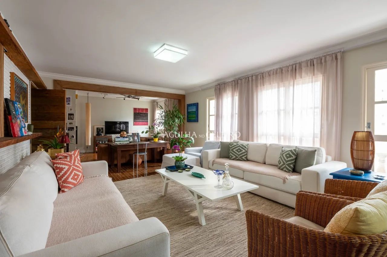 Apartamento de 168 m² com 3 Suítes em Rua Tranquila do Itaim Bibi – 22697