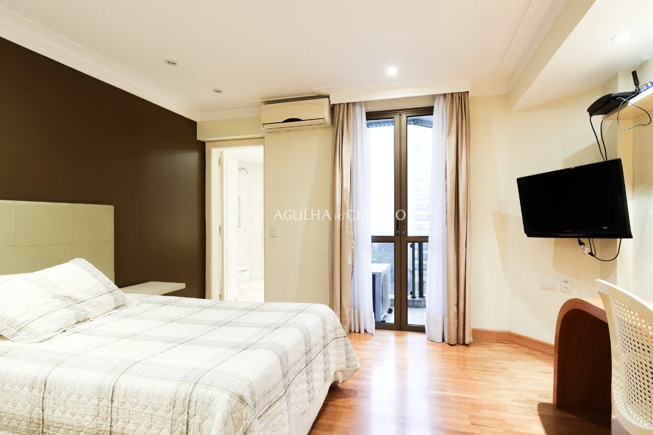 Elegância, conforto e localização para fazer tudo a pé. – 8949 - MAC_9162