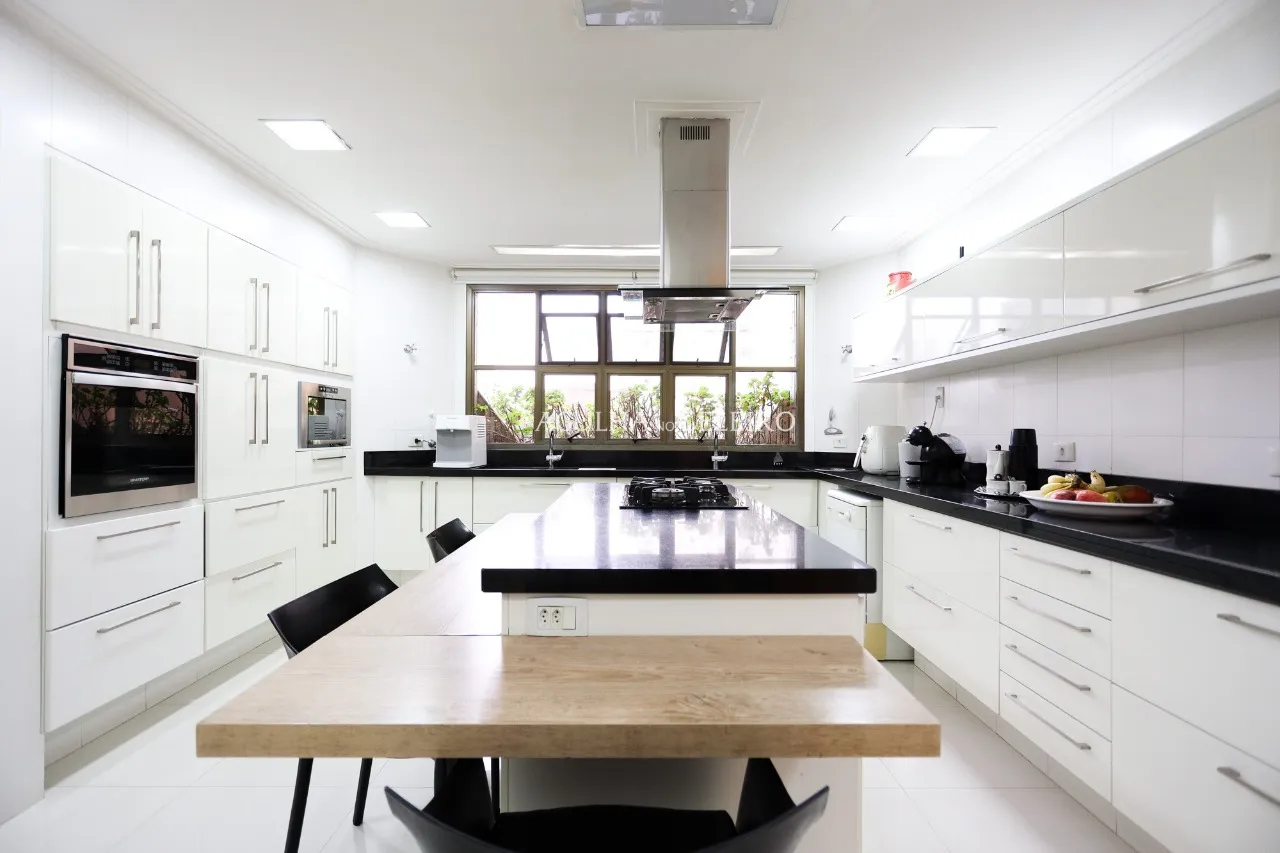 Elegância, conforto e localização para fazer tudo a pé. – 8949 - MAC_9169