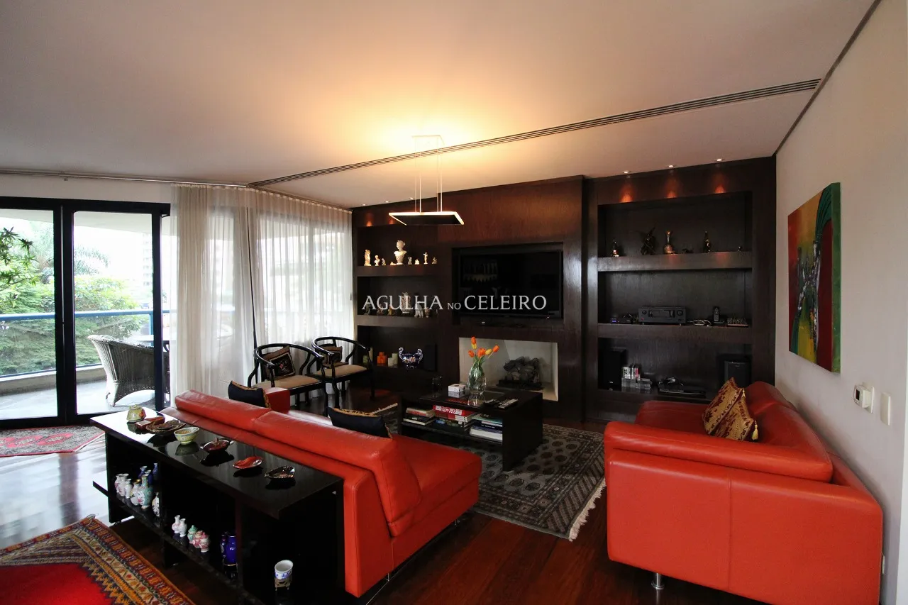 Duplex com pé-direito duplo no Jardim América. – 9050