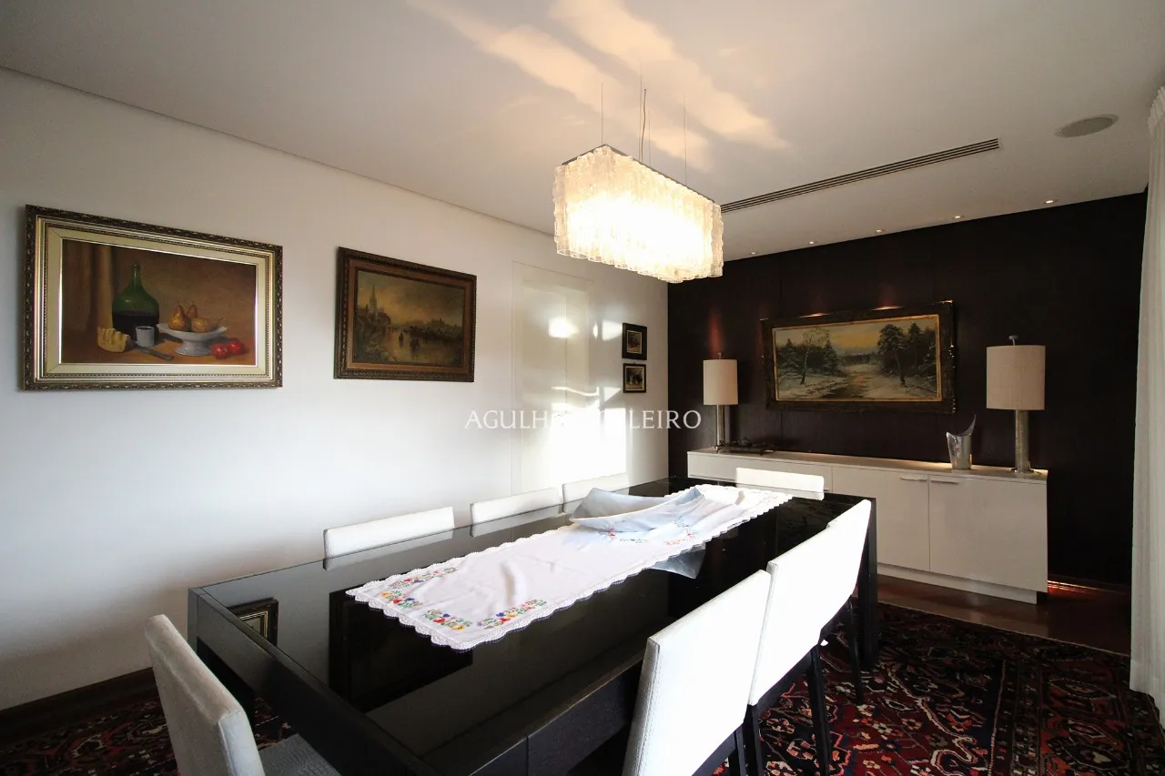 Duplex com pé-direito duplo no Jardim América. – 9050