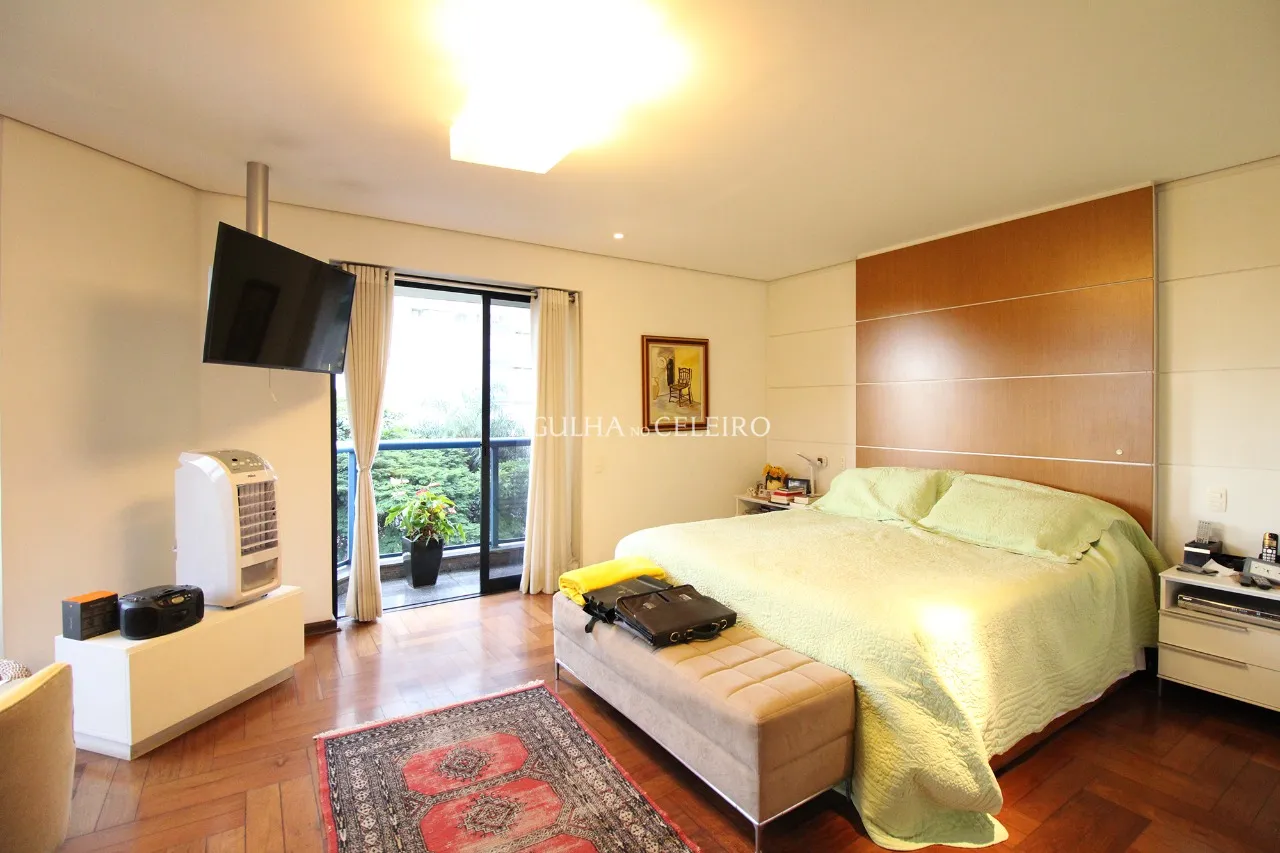 Duplex com pé-direito duplo no Jardim América. – 9050