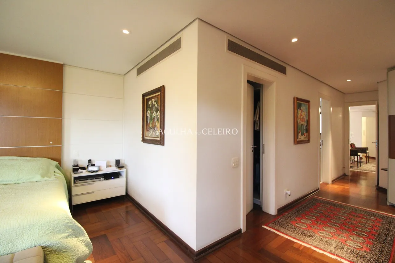 Duplex com pé-direito duplo no Jardim América. – 9050