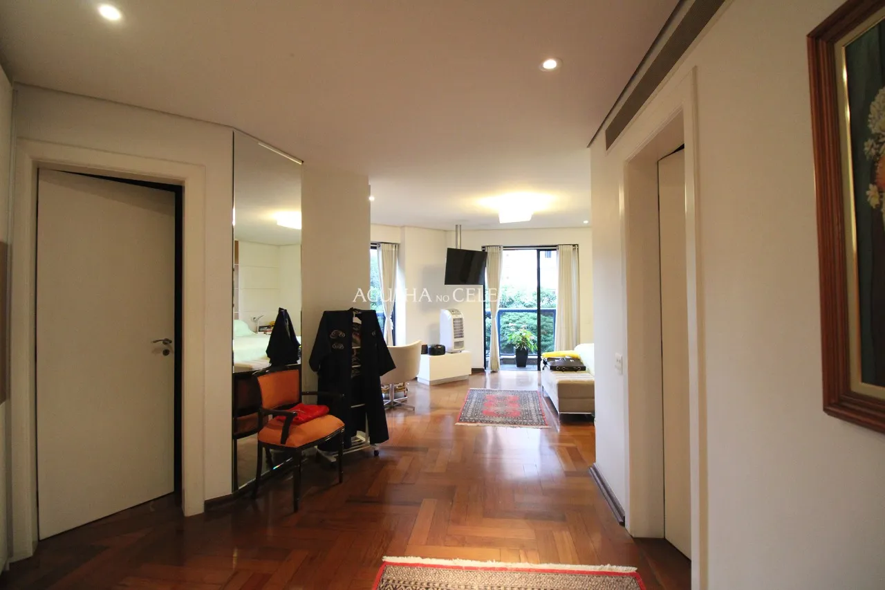 Duplex com pé-direito duplo no Jardim América. – 9050
