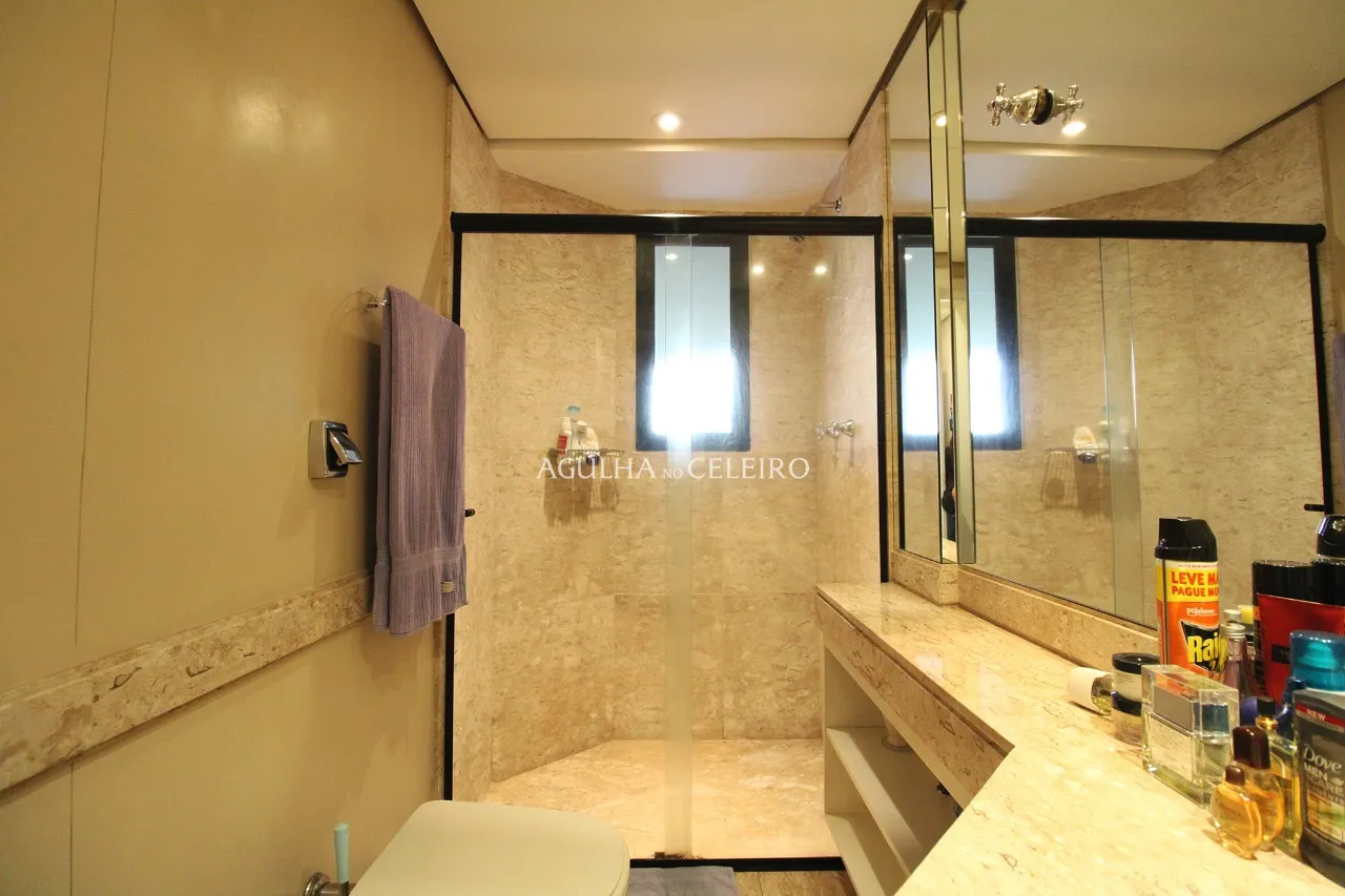 Duplex com pé-direito duplo no Jardim América. – 9050