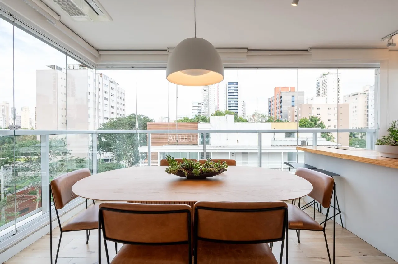 Reformado, iluminado e prédio com super lazer. – 9416