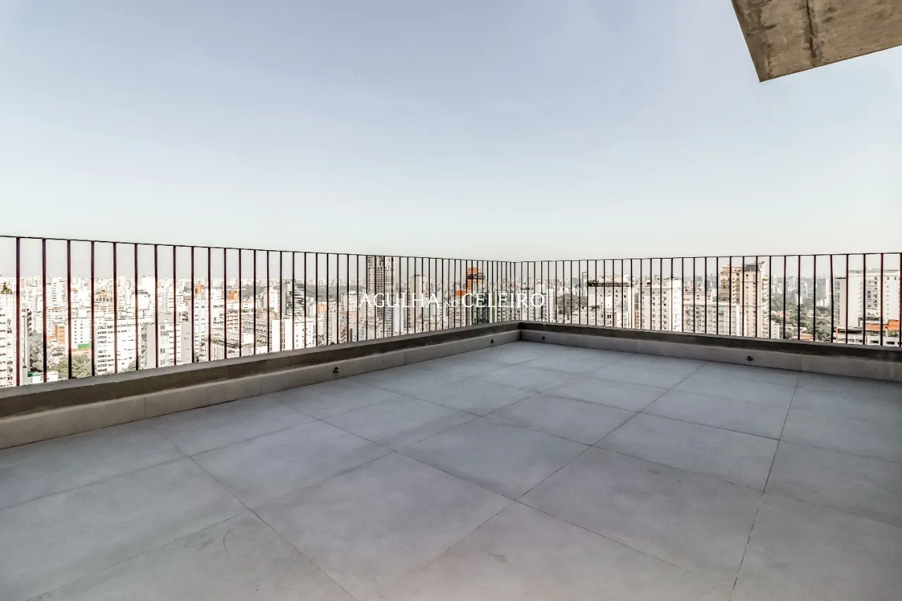 Cobertura duplex em prédio moderno, com vista livre no Jardim América. – 9786