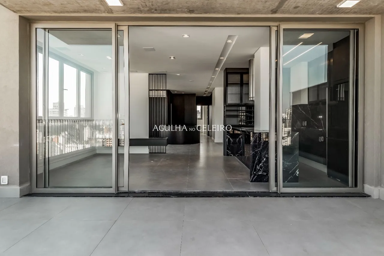 Cobertura duplex em prédio moderno, com vista livre no Jardim América. – 9786