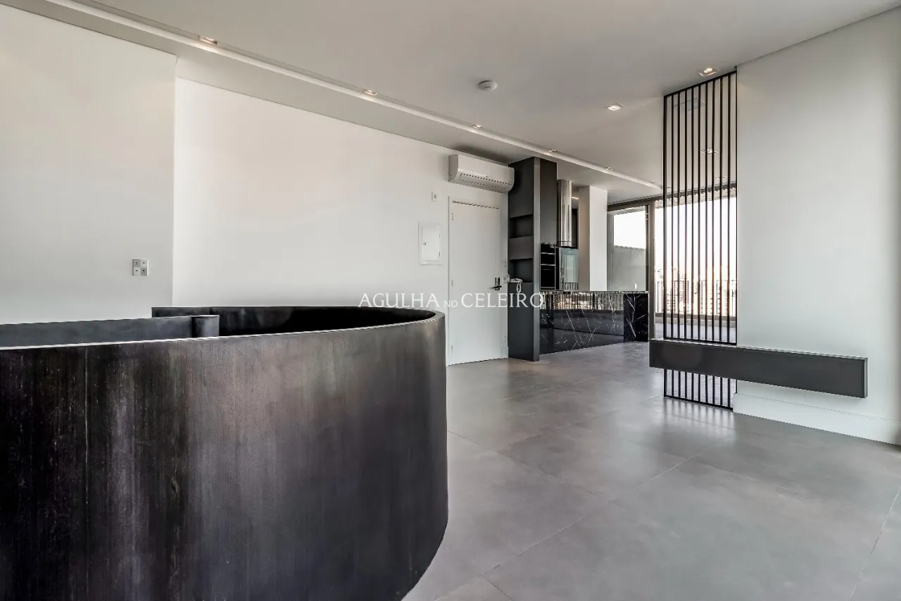 Cobertura duplex em prédio moderno, com vista livre no Jardim América. – 9786