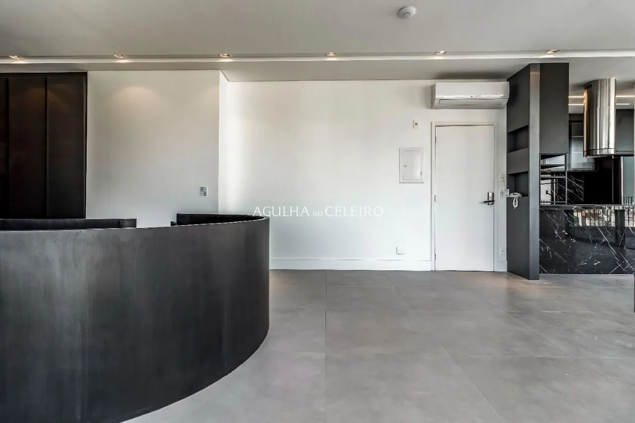 Cobertura duplex em prédio moderno, com vista livre no Jardim América. – 9786